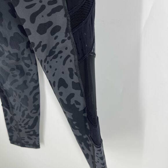 Lululemon Just Breathe Pant 30" Animal Swirl Deep Coal Black Size 8 - Picture 9 of 12